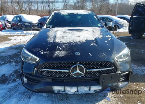 2023 Mercedes-Benz C 300 4Matic z USA, uszkodzony, nr VIN W1KAF4HB8PR131074